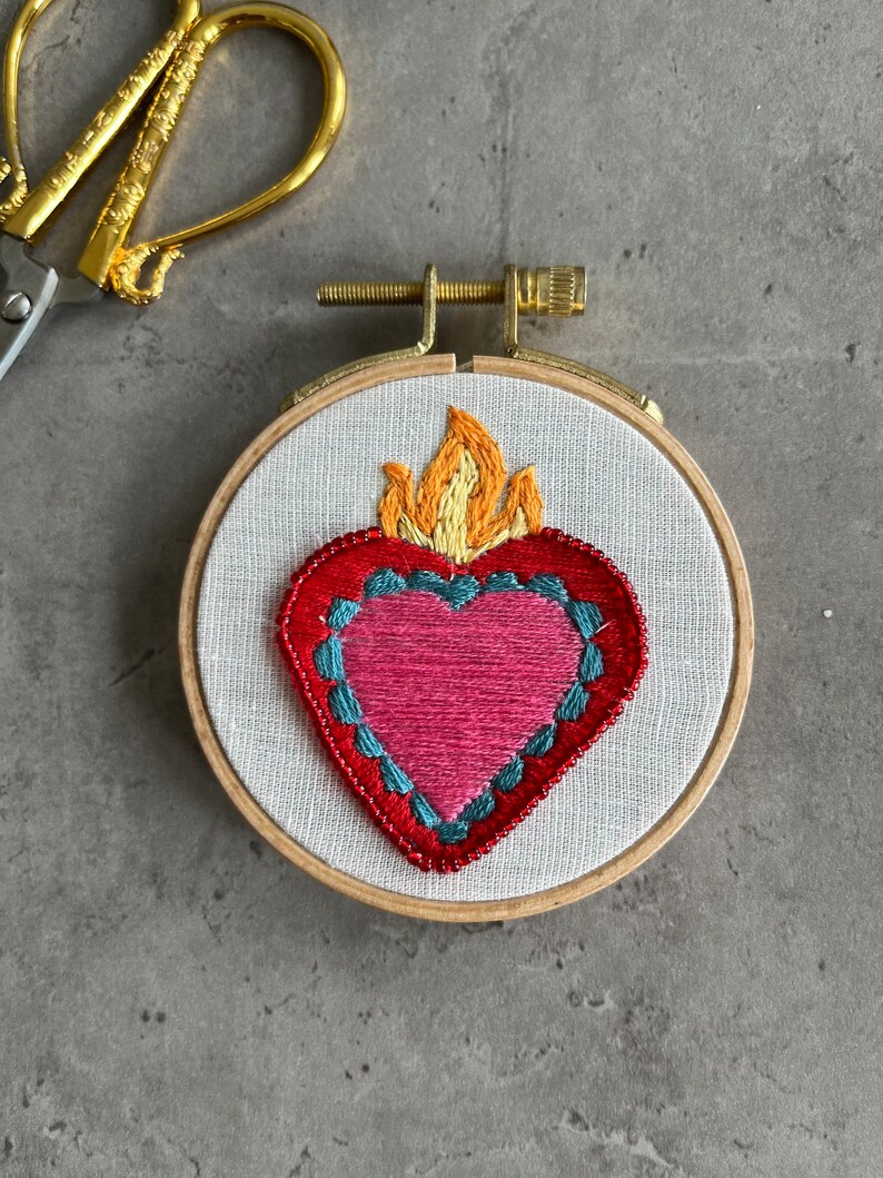 Heart Embroidery Hoop Wall Decor Hand-Stitched Art Valentine's day gift image 3