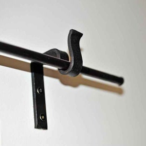 Curtain rod hand-forged with 2 holders