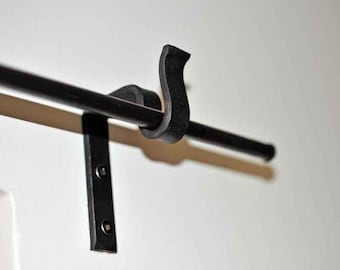 Curtain rod hand-forged with 2 holders