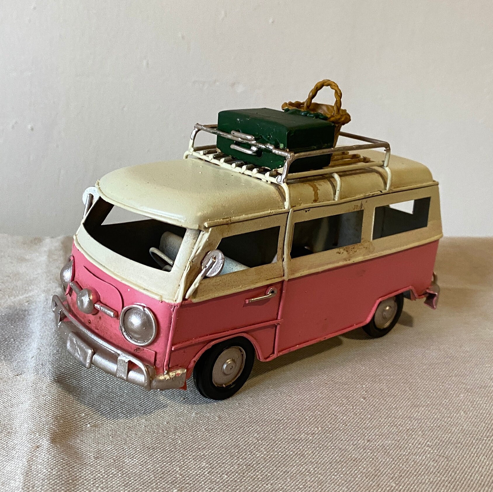 Mini Metal Volkswagen Combi Bus Collectible Vehicle VW Miniature Vintage  Red Yellow or Blue 