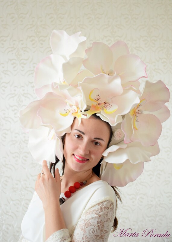 white flower headdress