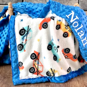 Couverture personnalisée pour bébé, Couverture avec prénom pour bébé garçon, Couverture en peluche Monster Truck, Couverture pour bébé garçon, Couverture pour voiture de course,