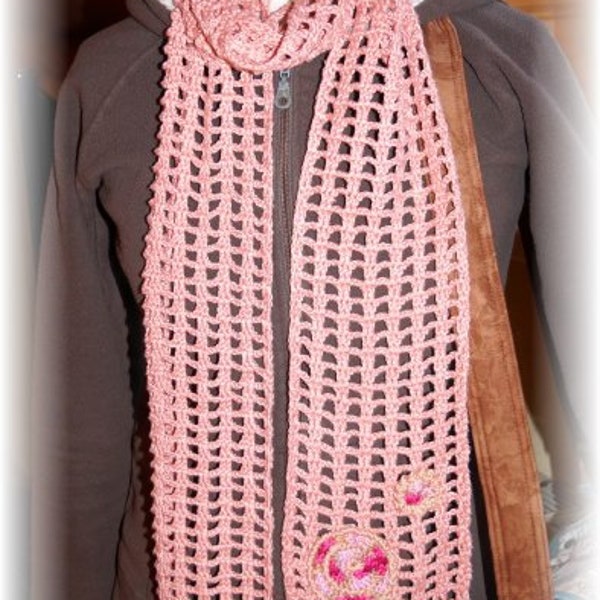 Crochet scarf "AltRosa"- UNIKAT
