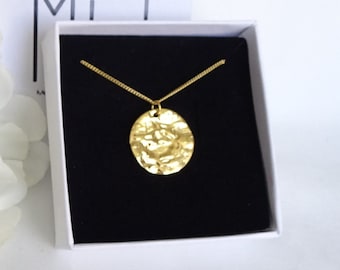 Disc Necklace. Wavy Disc Gold Necklace. Round Pendant Necklace.