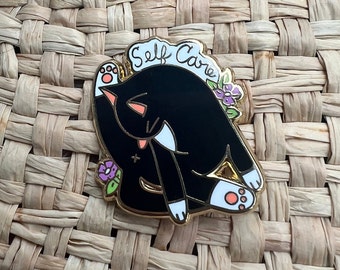 Tuxedo Cat Grooming Hard Enamel Pin | Cute Kawaii Kitten |  Butterfly clutch Lapel