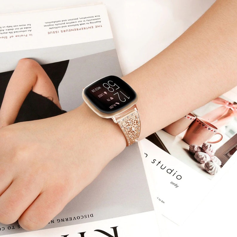 ladies fitbit versa