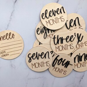 Wooden Monthly Milestone Discs For Baby Photos, Monthly Baby Disc, Baby Gift, baby Shower Gift, Monthly Signs For Baby, Birth Announcement