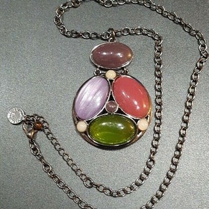Signed LIZ CLAIBORNE Oval Round Lucite Multicolor Cabochon Necklace AUTUMN Fall Colors Tones (104)