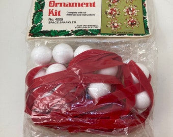 NIP Holiday Brand Space Sparkler Ornament Kit from 1980 [beesme]