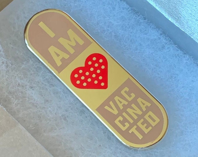 [PRE-ORDER] "I'm Vaccinated!" Pin - Band Aid Heart Edition