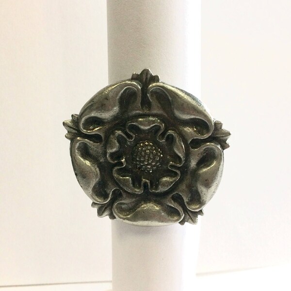 tudor rose tie