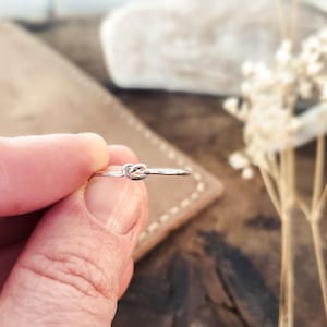 Knoopring, Zilveren knoopring, Zilveren stapelring, Stapelring, Zilveren ring, Sterling zilveren knoopring, Zilveren band, Sterling zilveren ring
