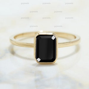 Omlijsting set Emerald Cut zwarte spinelring, 14k massief gouden ring, zwarte stenen ring, minimalistische zwarte trouwring, beloftering jubileumcadeau