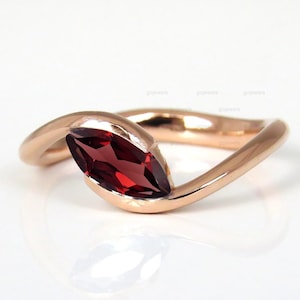 Marquise Garnet Curve Ring, Red Garnet Solitaire Ring, 14k Solid Rose Gold Wedding Ring, Wave Shaped Ring, Elegant Marquise Ring for Women