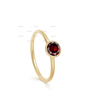Minimalist Red Garnet Ring, 14k Gold Garnet Ring, Bezel Round Cut Natural Red Garnet Ring, Solitaire Garnet Ring, January Birthstone Ring