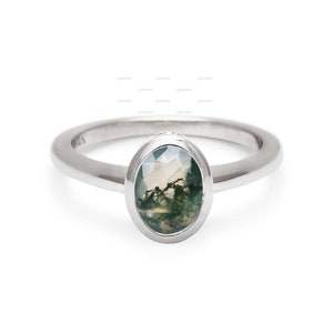 18k Weißgold Moosachat Ring, Oval geschliffener Moosachat Ring, Ovaler Verlobungsring, Minimalistischer Achat Ring, Grüner Stein Ring