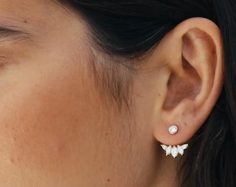 Orecchini a lobo con moissanite a grappolo e sfera incastonata in oro, orecchini delicati, orecchini a giacca con diamanti, orecchini pendenti minimal, gioielli da sposa