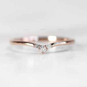 Minimalist Moissanite Wedding Band, Dainty Rose Gold Promise Band, Contour Point Diamond Wedding Band, Minimal Curved Band, Proposal Ring