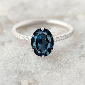 Oval Cut London Blue Topaz Engagement Ring, 14k Gold Ring, London Blue Topaz Oval & Diamond Ring, Minimalist Ring, Blue Stone Ring