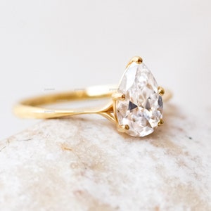 Minimalist Pear Cut Moissanite Ring, 14k Gold Moissanite Diamond Ring, Solitaire Engagement Ring, Anniversary Gift, Promise Ring For Her