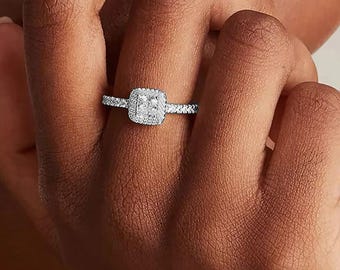 Anello di fidanzamento con moissanite massiccia taglio princess e pavé di diamanti in oro 14 carati, anello con diamante quadrato, anello di tendenza, anello per anniversario, anello vintage per lei.
