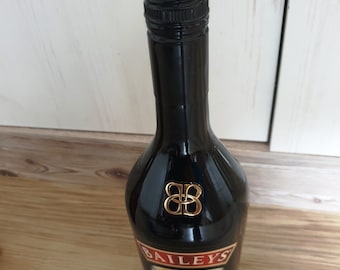 Bottle of liquor bottle Baileys bottle with lid 0.7l empty for crafting - Upcycling, Recycling