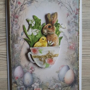 Tarjeta 3D conejito y pollito en taza con sobre incluido