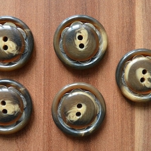 5 Knöpfe mit Blume aus Metall