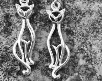 Katzen Ohrringe, Sterling Silber, 6 x 23 mm, Gewicht 2 Gramm.