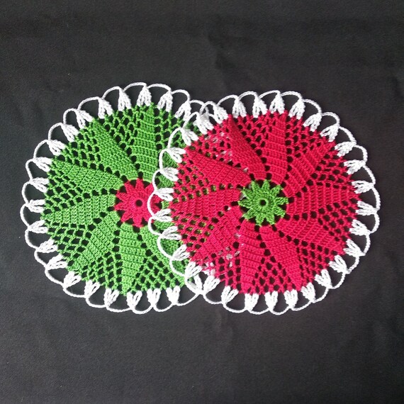 クリスマスドイリー2点 クリスマスドイリー2点 アンティークスタイルのドイリーをクリスマス