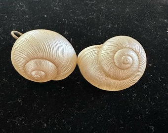 Vintage Shell Earrings ScrewBack