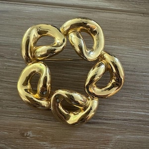 Vintage Chain Gold Metal Brooch