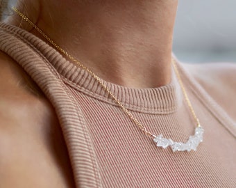 Vergulde ketting met bergkristalchips / Moederdagcadeau