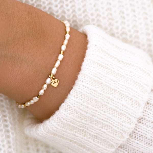 Gepersonaliseerde parelarmband met hartje | Bruidsaccessoires voor burgerlijke en humanistische huwelijksceremonies | Cadeau voor de bruid, bruidsmeisje of getuige
