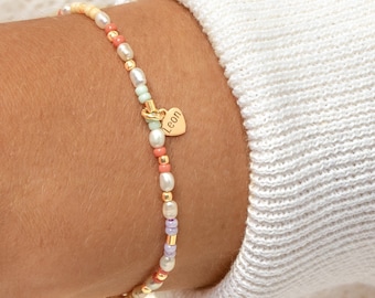 Braccialetto di perline colorate personalizzato con incisione, perfetto come braccialetto madre-figlia | Gioielli di perline colorate per donne e ragazze