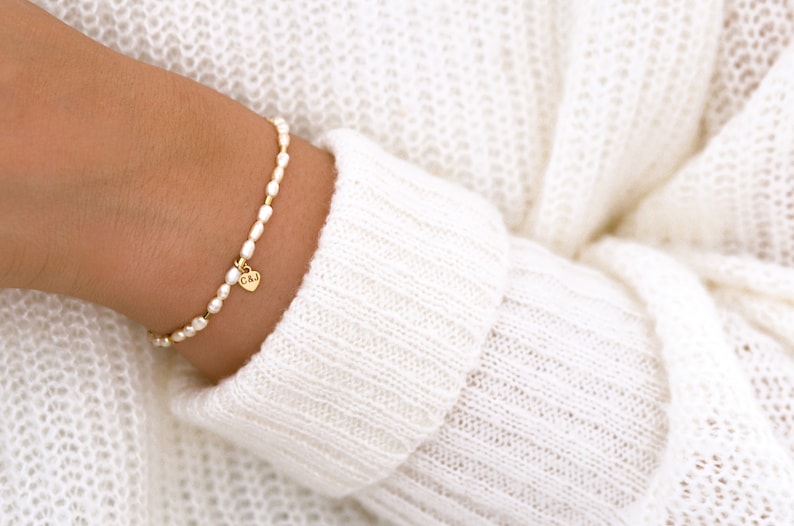 Bracelet de perles avec gravure, cadeau pour la fête des mères image 1