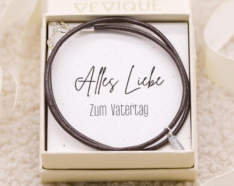 Lederarmband Herren mit Gravur als Geschenk für Papa zum Vatertag | Armband personalisiert aus Echtleder und Silber mit Geschenkbox & Karte