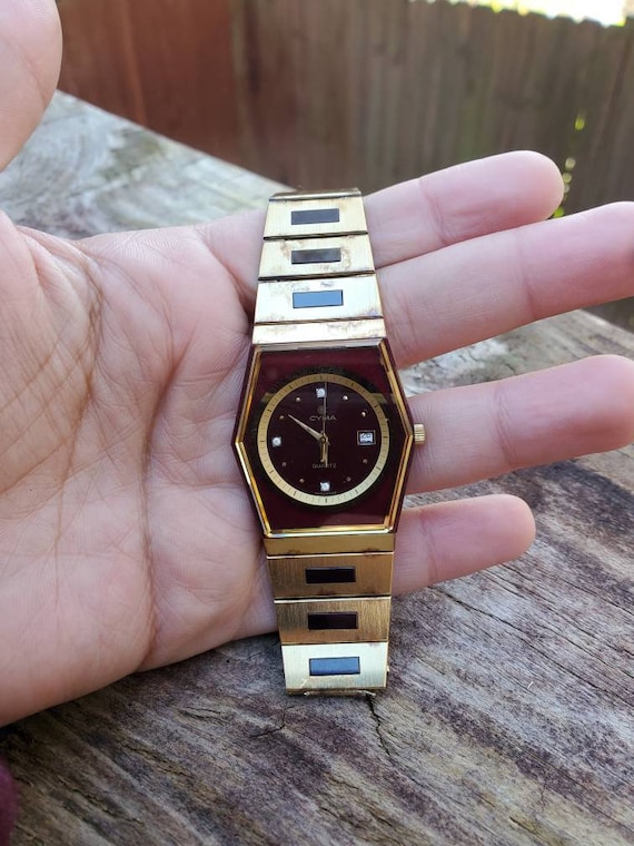 Vintage Rubi Saphir Cyma Watch