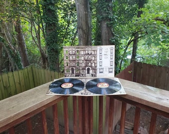 Vintage Led Zeppelin Swan Song lp Vinyl Record SS 2-200