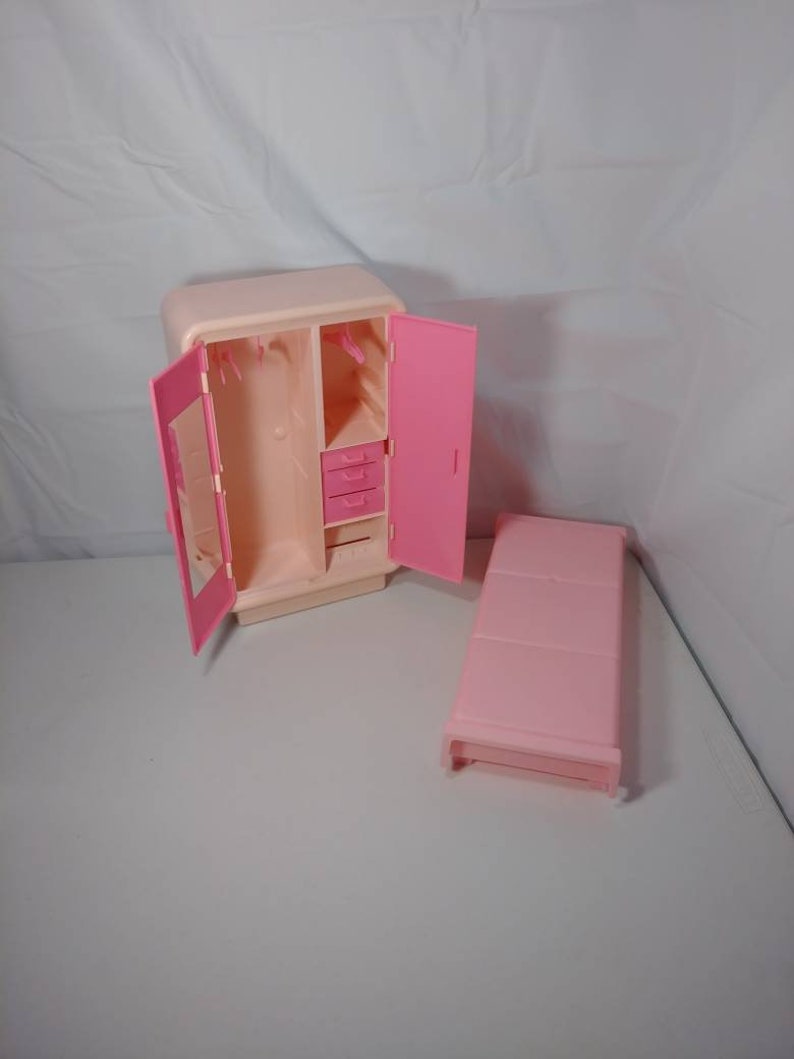 Vintage 1970s Mattel Barbie Bedroom Closet And Bed Furniture Set