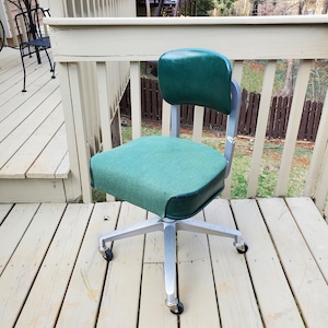 Vintage 1960s Steelcase Grand Rapids Chair Green Rolling Chair 275