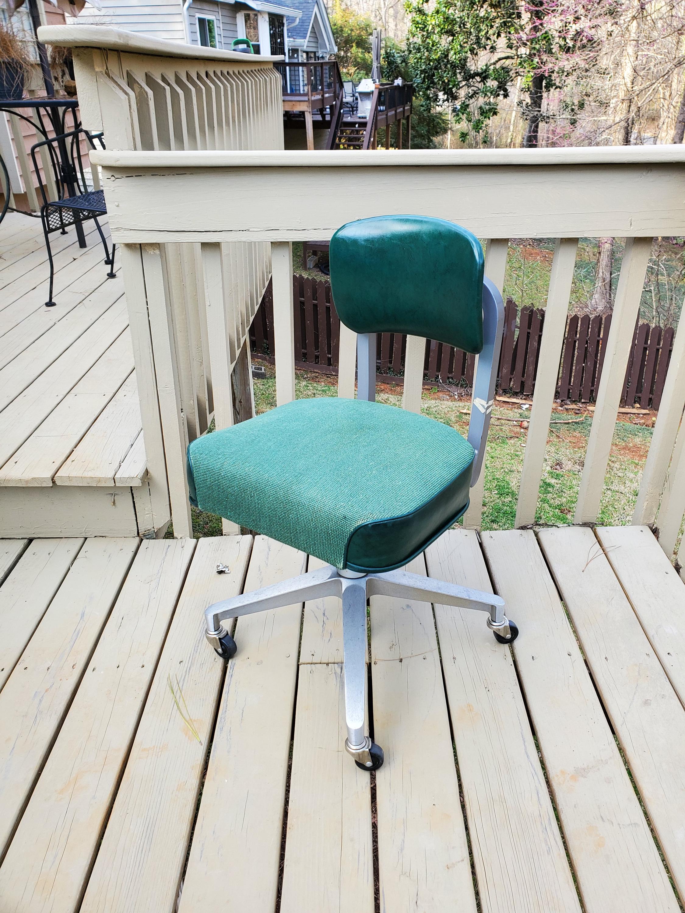 Vintage 1960s Steelcase Grand Rapids Chair Green Rolling Chair 275