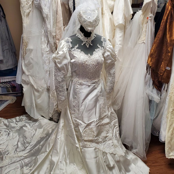 Vintage 1980s Wedding Dress Union Made Wedding Dress with Wedding Veil Hat