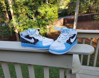 Vintage 2002 Nike Airforce 1 Mid Sneakers Shoes