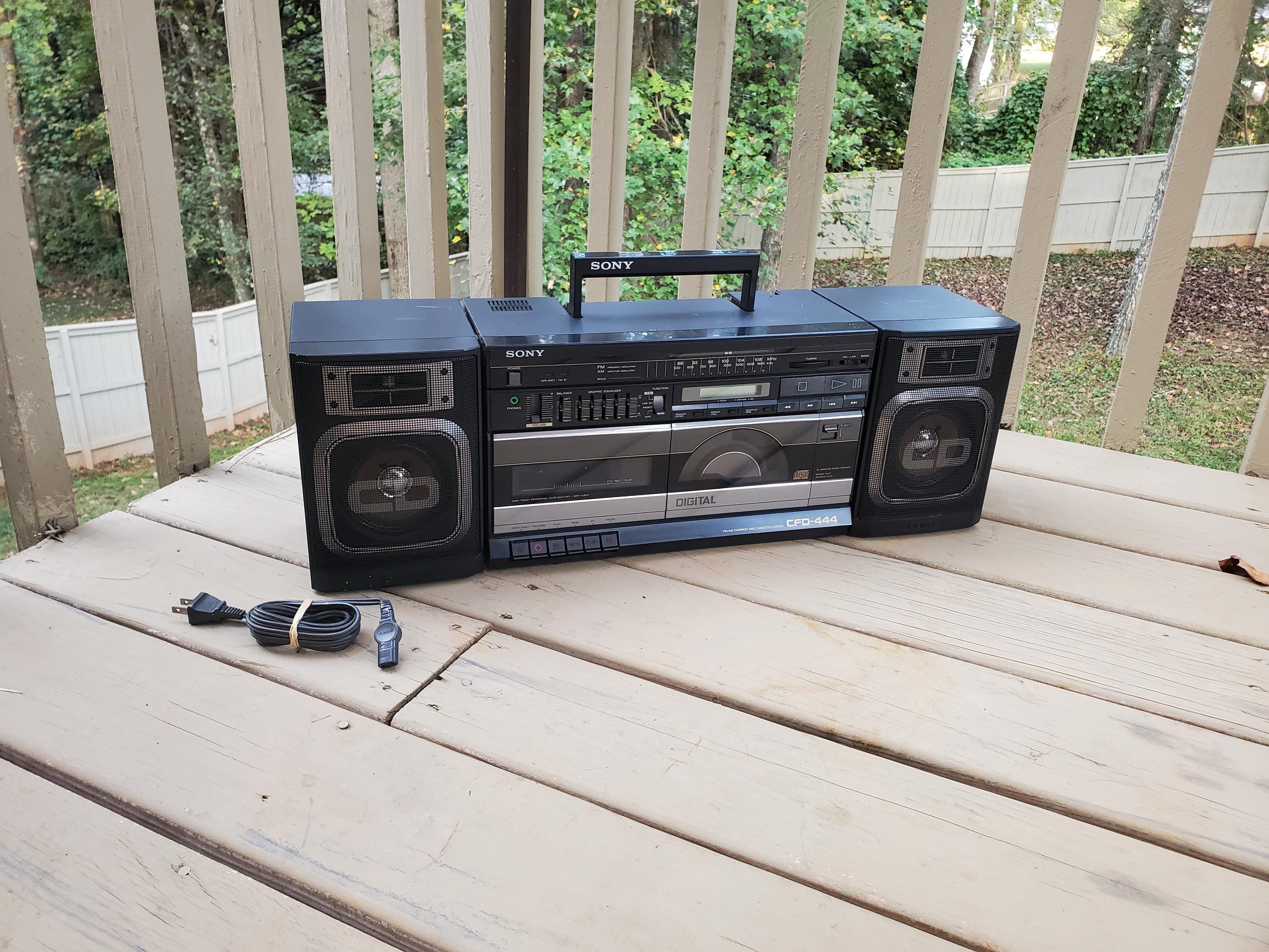 Vintage Sony CFD-444 Boombox Cassette and CD Player Stero Boom Box