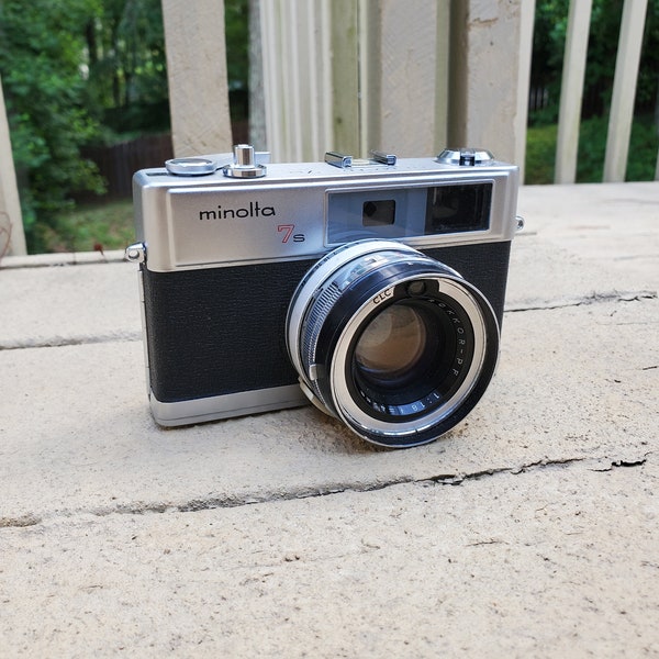 Vintage Minolta Hi-Matic 7s 45mm Camera with Minolta F1:1.8 Lens