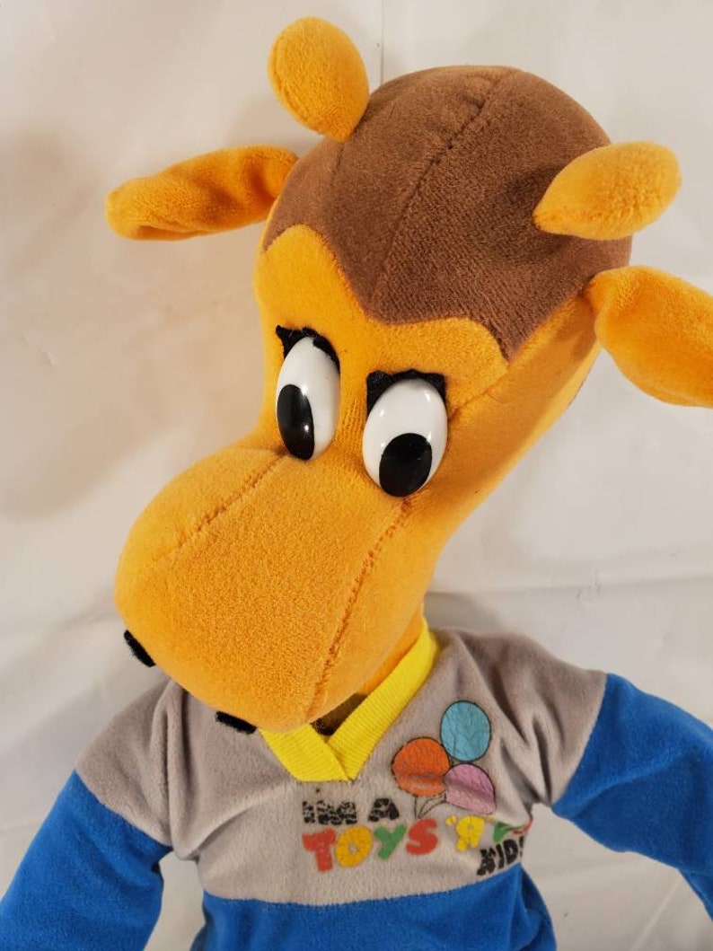 Le Départ Geoffrey la Girafe Annonce La Fermeture De Toys R Us