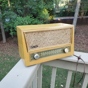 Vintage Zenith Tube Radio Zenith B730E