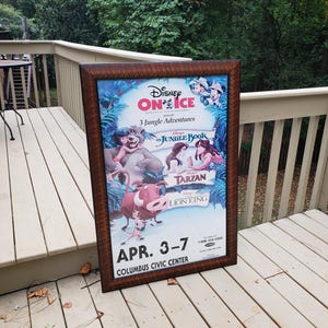 Cartel publicitario vintage de Walt Disney On Ice: Grandes aventuras en la jungla