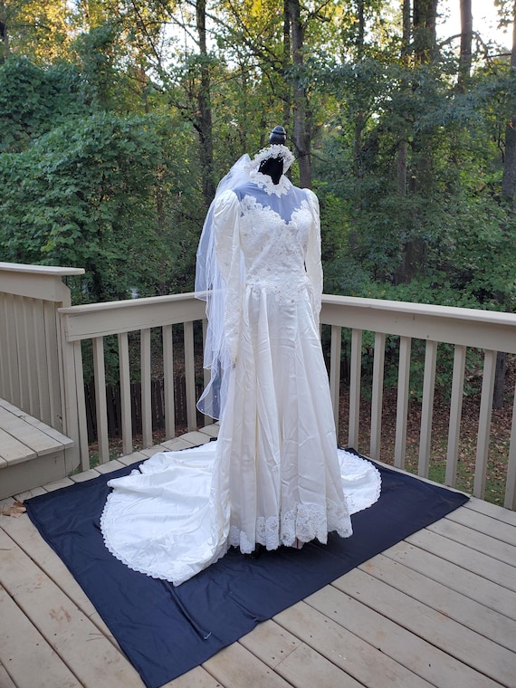 Ilgwu wedding dress value hotsell
